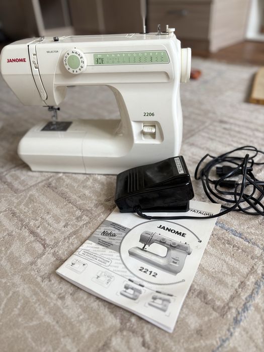Швейная машина janome