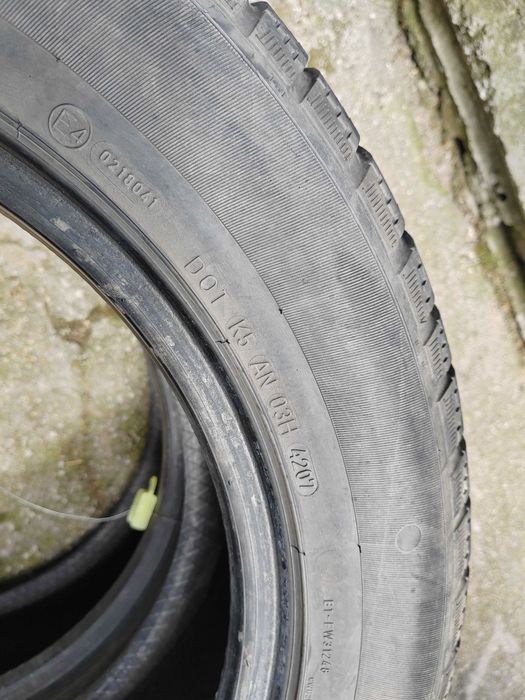 235/60/18 2бр.Dunlop Зимни гуми