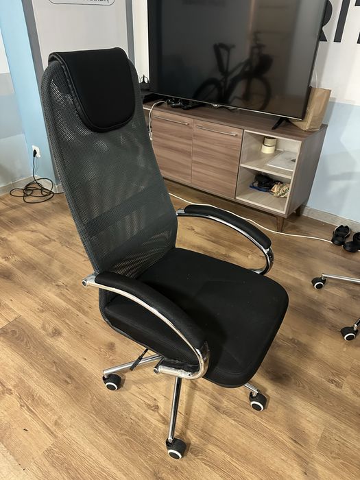 продам офисные кресла