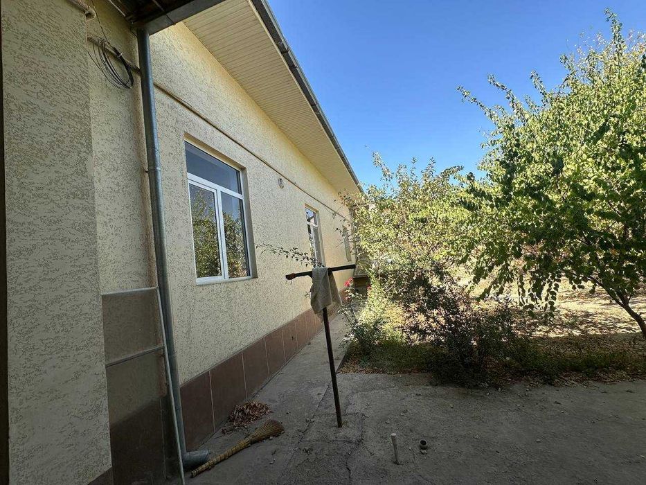 СРОЧНО !! Продается участок в Яшнабаде 6 соток 6 комнат