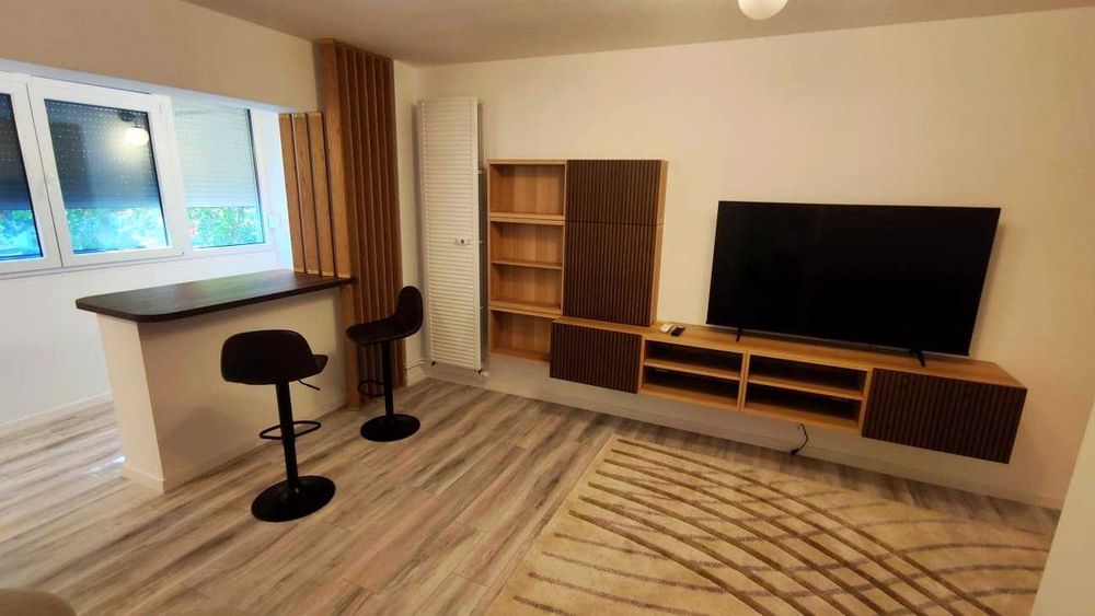 Proprietar, apartament 2 camere prima închiriere, situat în zona Ion Mihalache, sector 1, București
