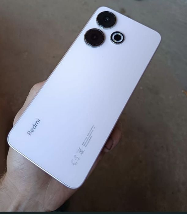 Vând telefon Redmi 13
