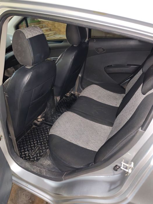 Спарк 2-позиция сотилади. 2011-йил 193.200 км юргани