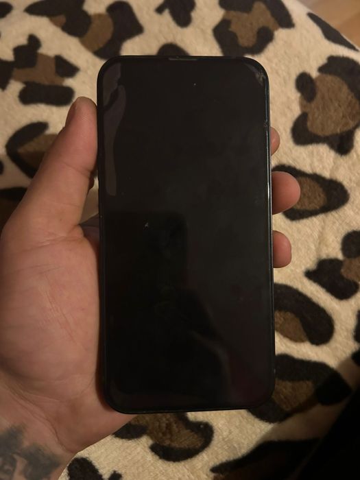 Vand urgent Iphone 14 blue