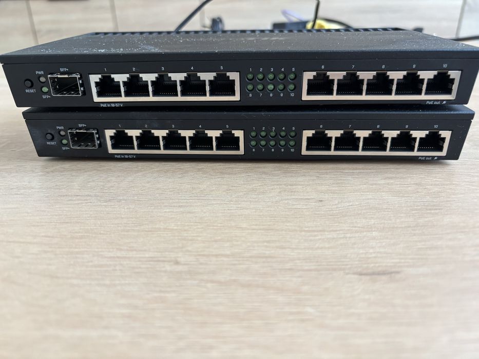 MikroTik RB4011iGS+RM