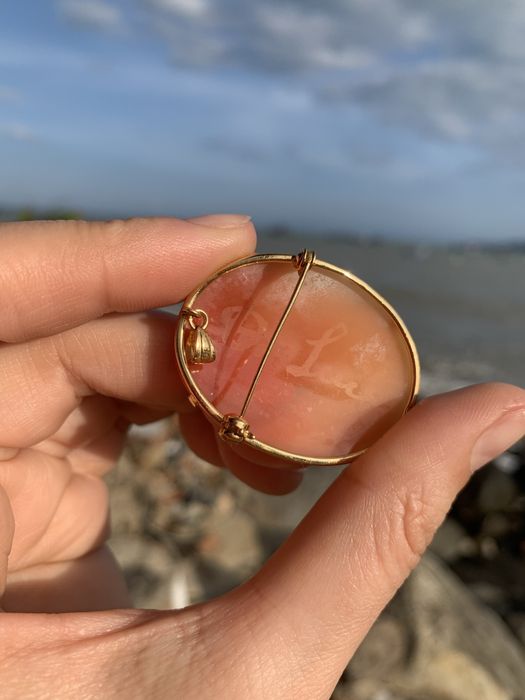 Винтажные камеи из ракушек