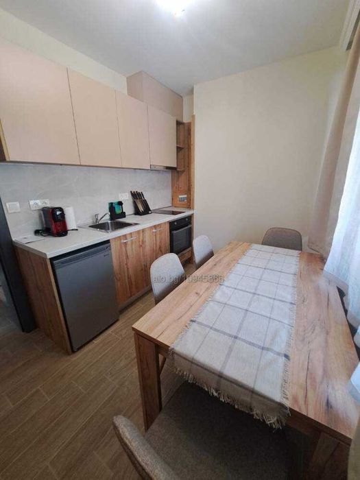 Двустаен апартамент с отделна кухня в новия град на Несебър-паркомясто