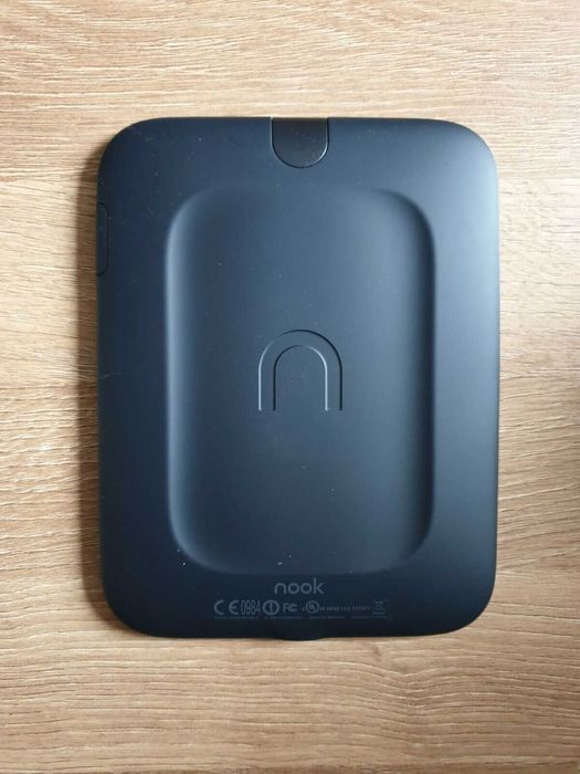 B&N Nook Simple Touch GlowLight - NOOK електронен четец с подсветка