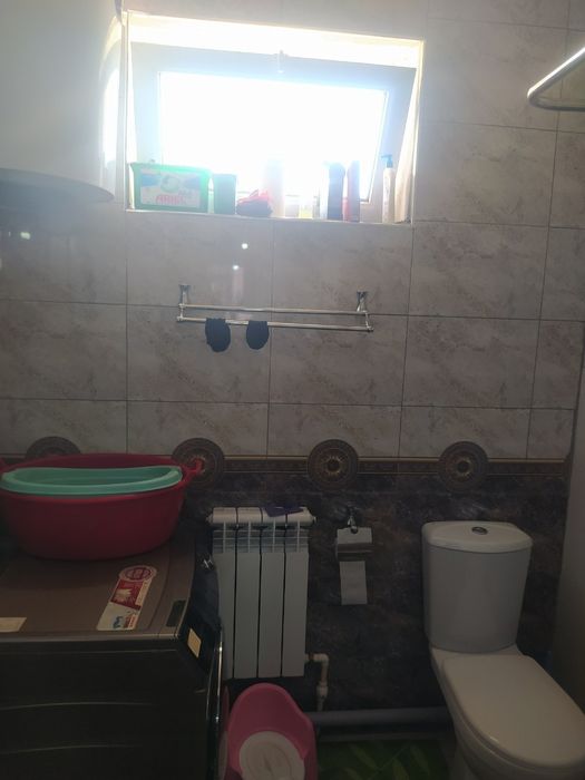 3 xonali kvartira sotiladi