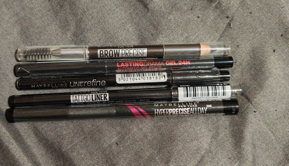 Vand Cosmetice Maybellin originale