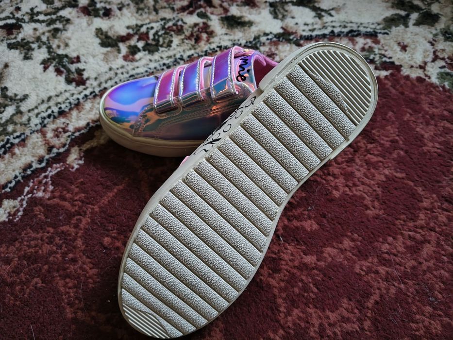 Adidași Mickey model holografic