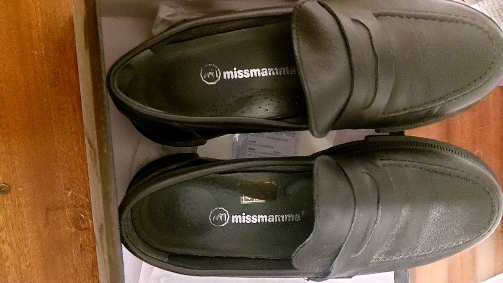 Турецки туфли сатылады.