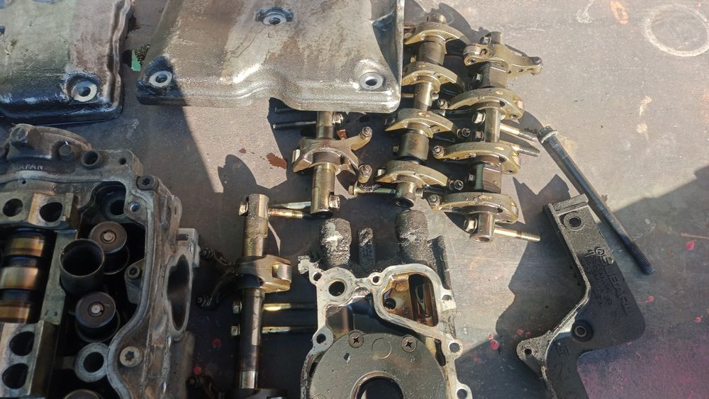 Головки ГБЦ Subaru outback 2,5