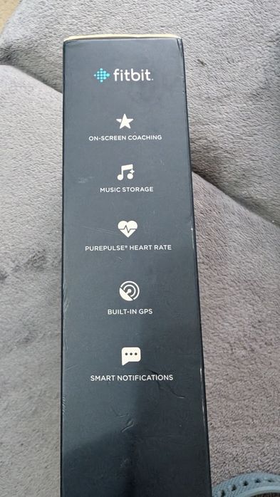 Ceas Fitbit Ionic Gold