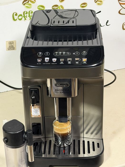 Кафемашина кафе автомат delonghi magnifica evo с гаранция