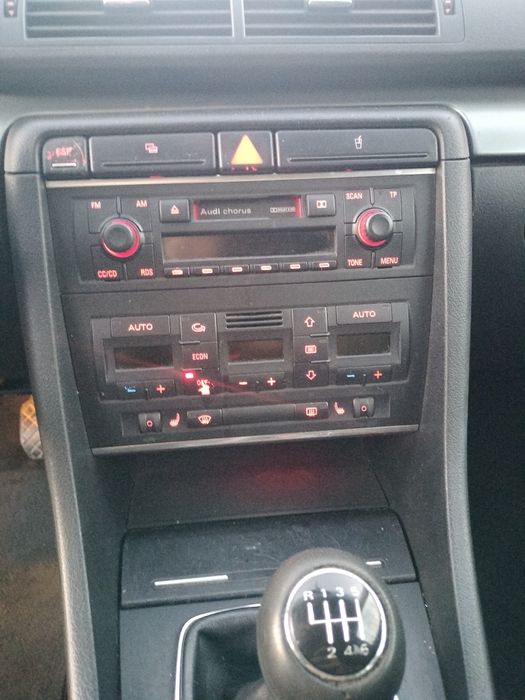 Audi A4 b7 2.0 disel 140 cp