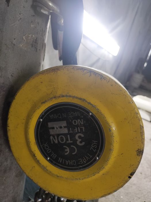 Лебёдка 3 тонна почти новая