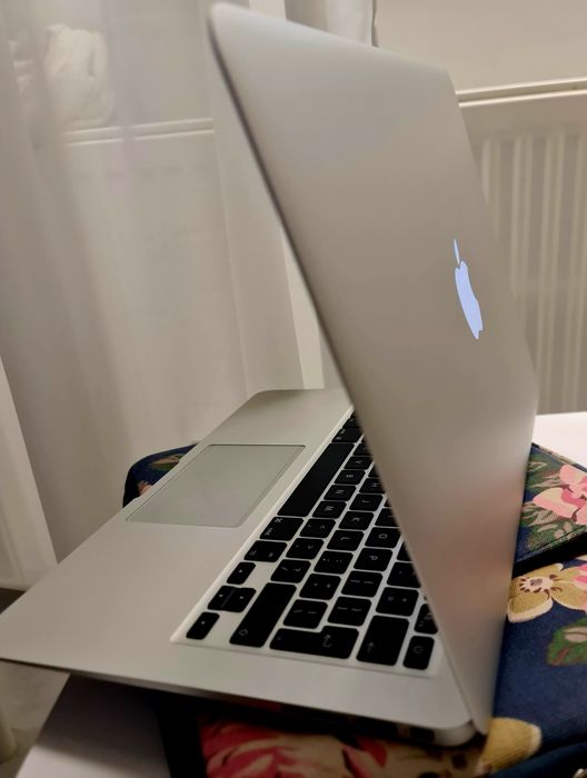 MacBook Air 13” (2017) IMPECABIL – 128 GB