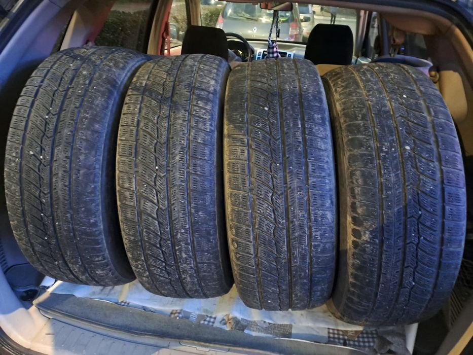 Vând 4 buc. anvelope 225/60/17 MS