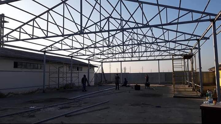 Vand hala 11X24.5 complete pentru alte dimensiuni sunați