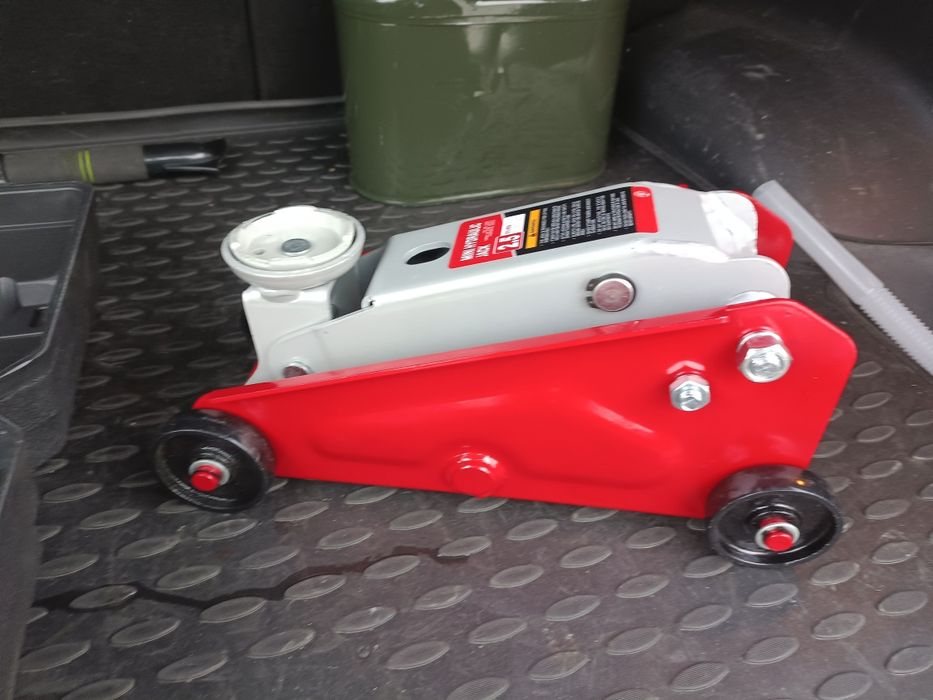 домкрат 2.5 тонны 20000