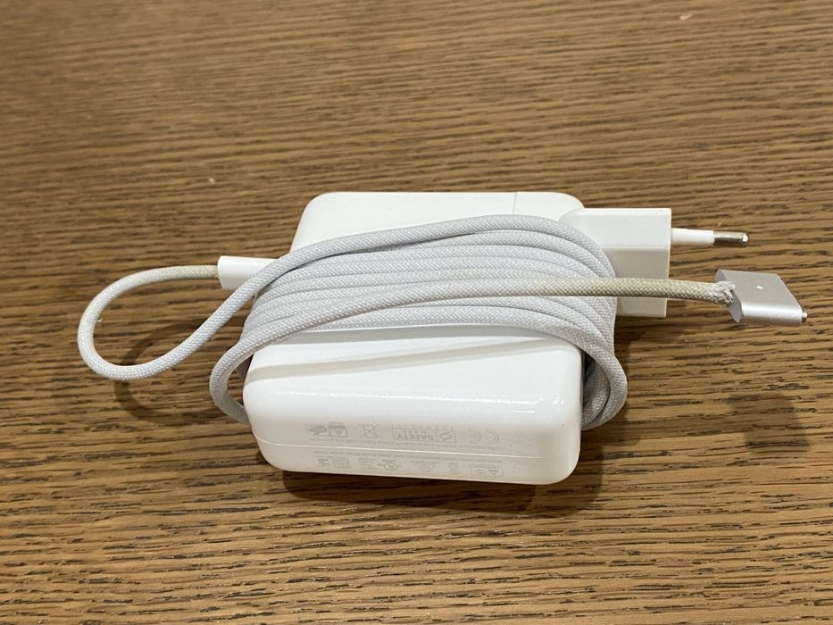 Адаптер питания APPLE USB-C, 67W / APPLE Кабель USB-C/MagSafe 3, 2М