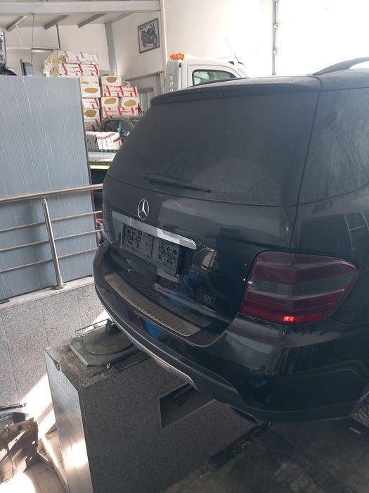 Мерцедес МЛ 320 на Части