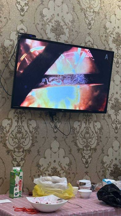 продам телевизор Lg 43 дюйма