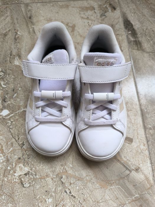 Детски маратонки Adidas Grand Court 2.0