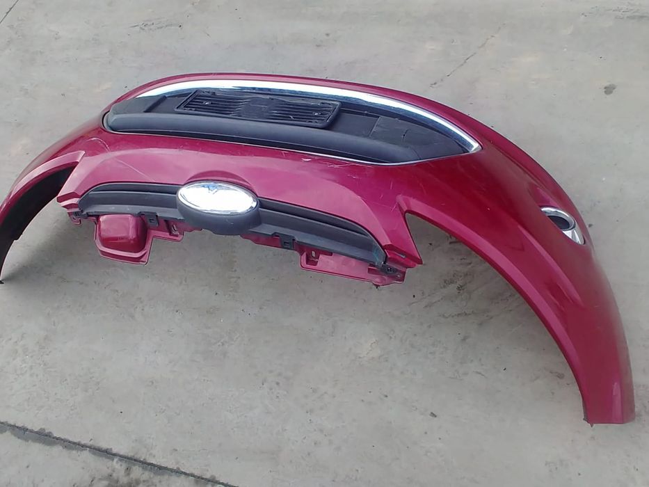 bara fata  ford fiesta 6 cb1 ccn 2011