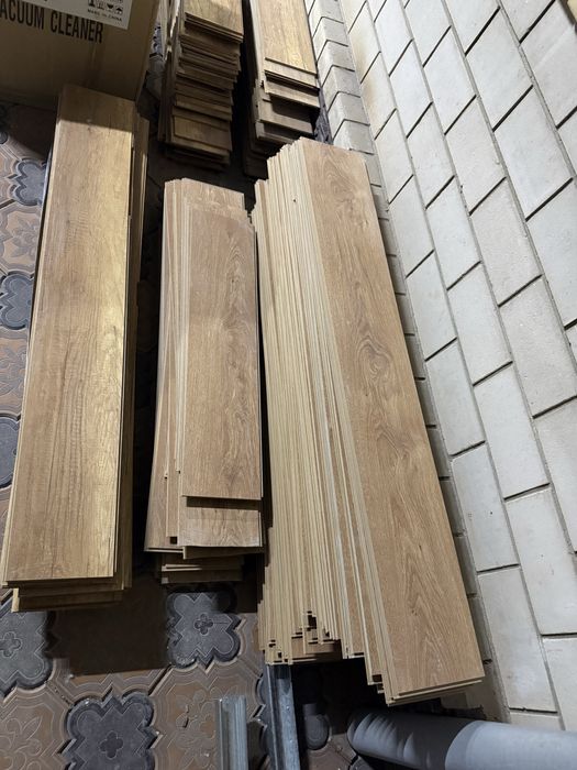 Продам ламинат в отличном состоянии