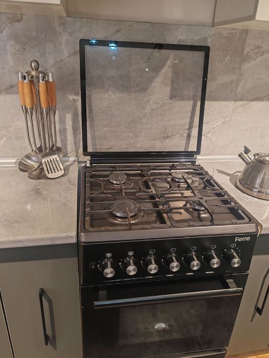 Gaz plita ferri holati yangi