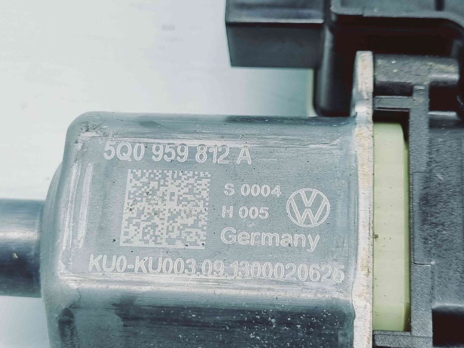 Motoras geam dreapta spate Seat Leon (5F1) [Fabr 2012-2018] 5Q0959812A