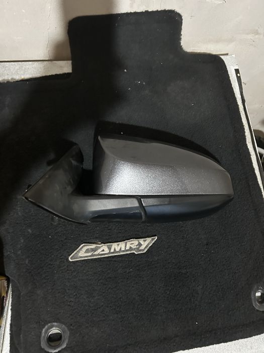 Зеркало на Camry