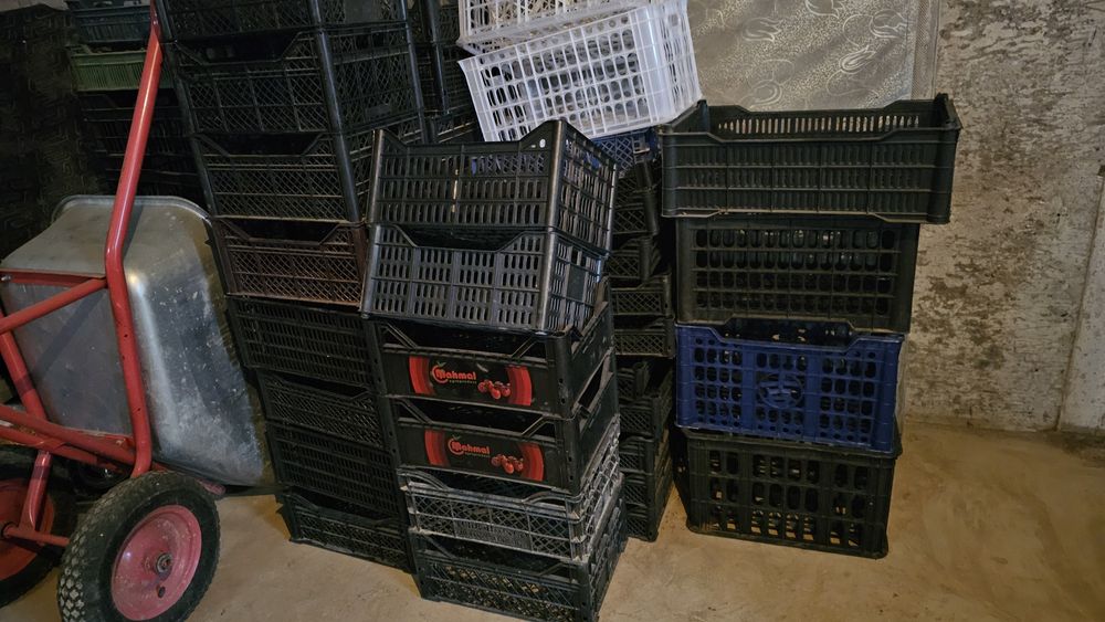 Продам пластмассовые ящик