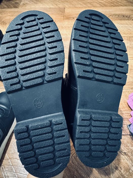 Продам школьные полуботинки