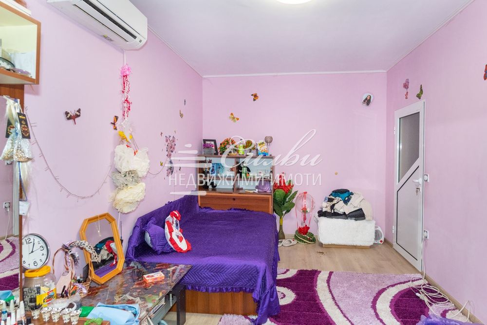 Двустаен апартамент - кв. Тракия