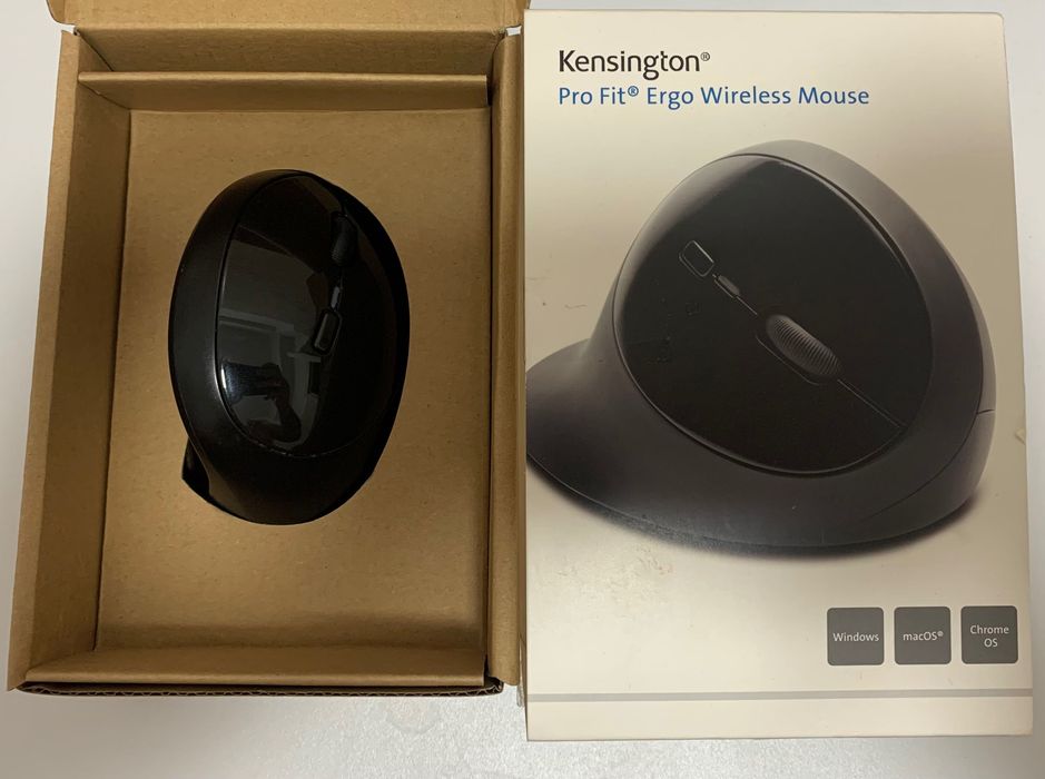 Mouse ergonomic ca si nou