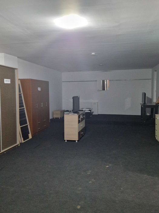 Inchiriez spatiu comercial in Bariera Valcii la strada principala