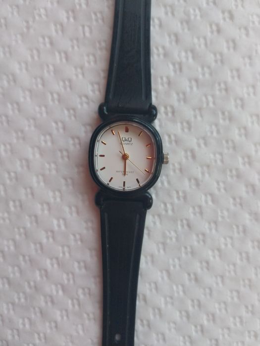 Дамски часовник Q&Q