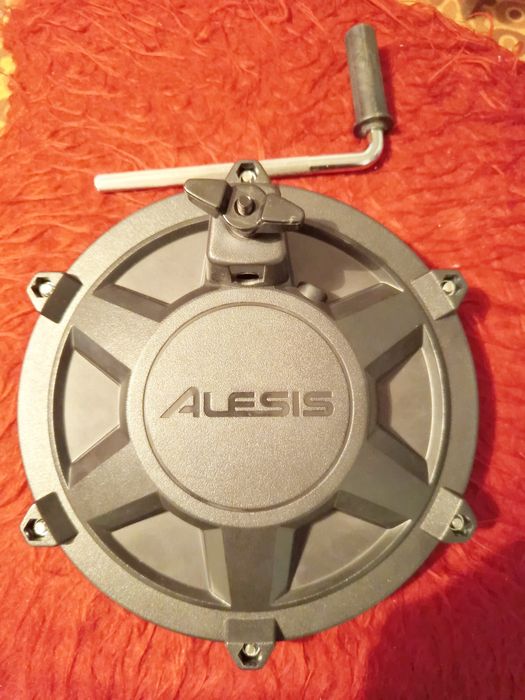Алесис падове Alesis