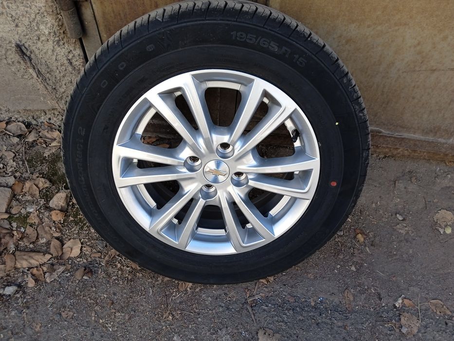 Шины на автомобиль Без дисков