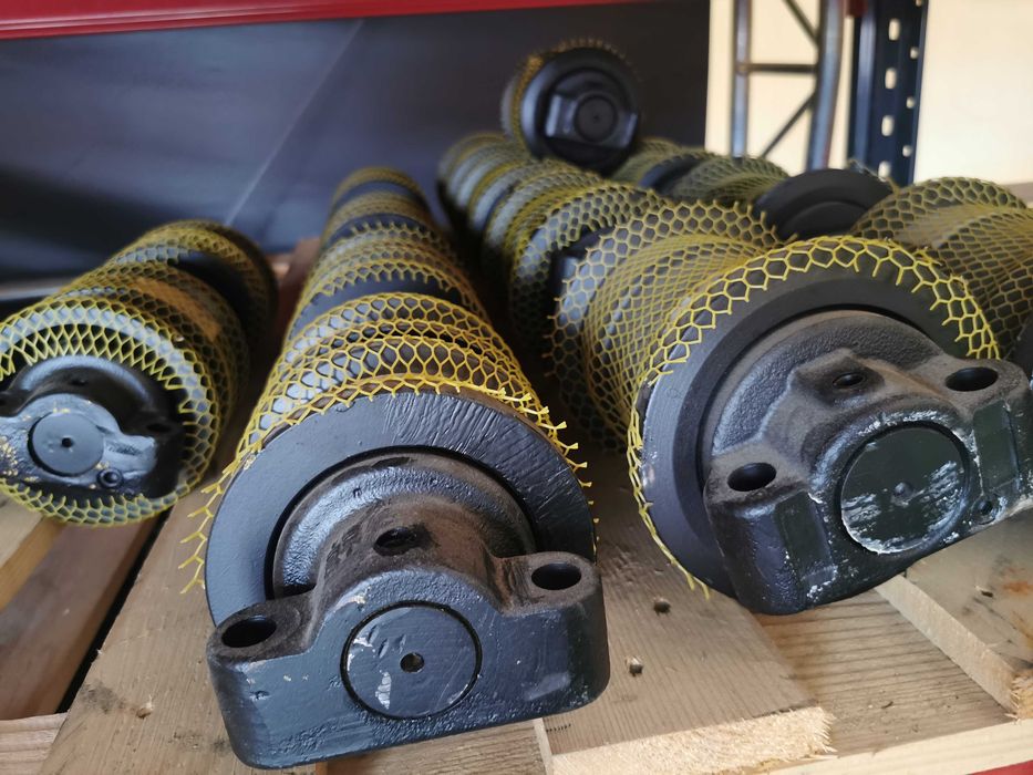 Piese cale rulare buldozer Caterpillar D5 - role stelute roti intindere - NOI garantie