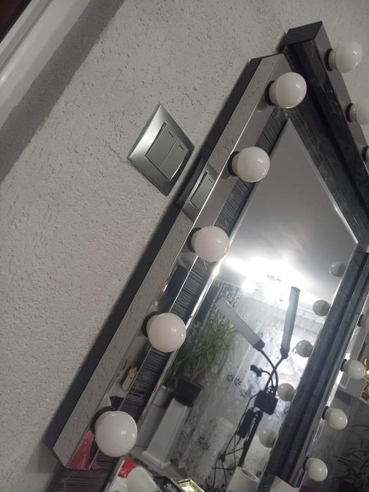 Aplică MUSIK machiaj