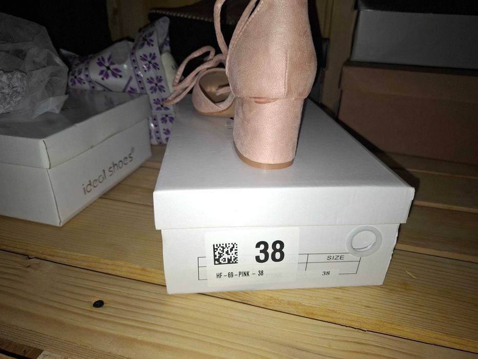 Pantofi cu toc Zapatos
