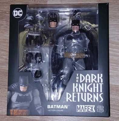 MAFEX No.106 BATMAN The Dark Knight Returns DC Comics Figure MEDICOM TOY