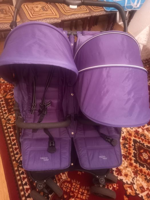Коляска для двойни.