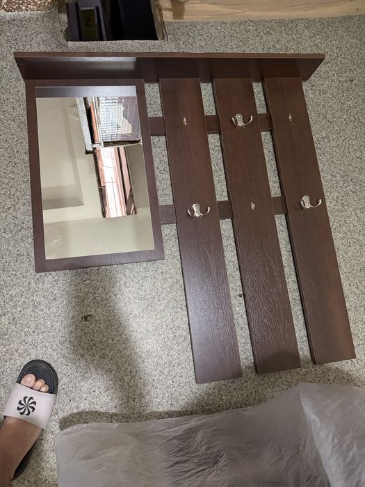 Cuier de perete cu pantofar