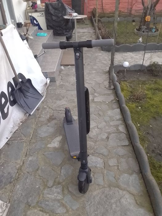 Vând trotinetă electrica
