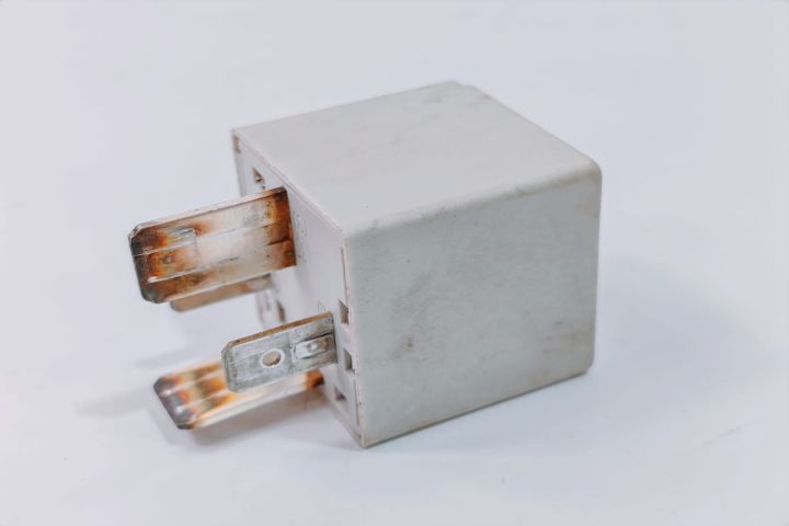 Releu   370 8D0951253 Audi A6 4F/C6 seria